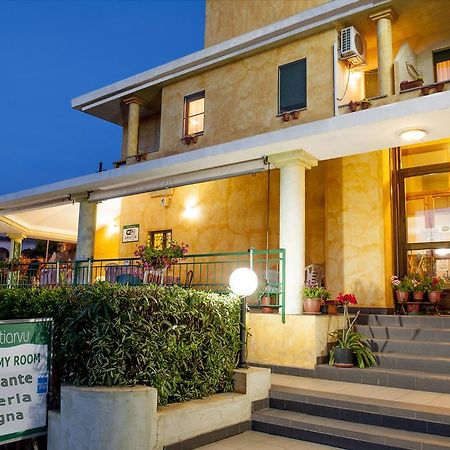Hotel S'Ustiarvu- Nuova Gestione Cala Liberotto Exterior foto