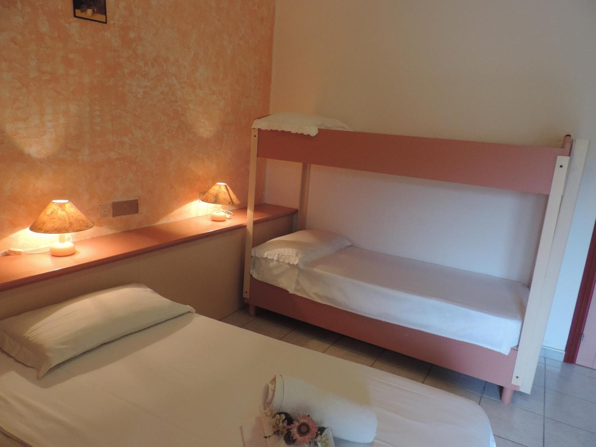 Hotel S'Ustiarvu- Nuova Gestione Cala Liberotto Habitación foto