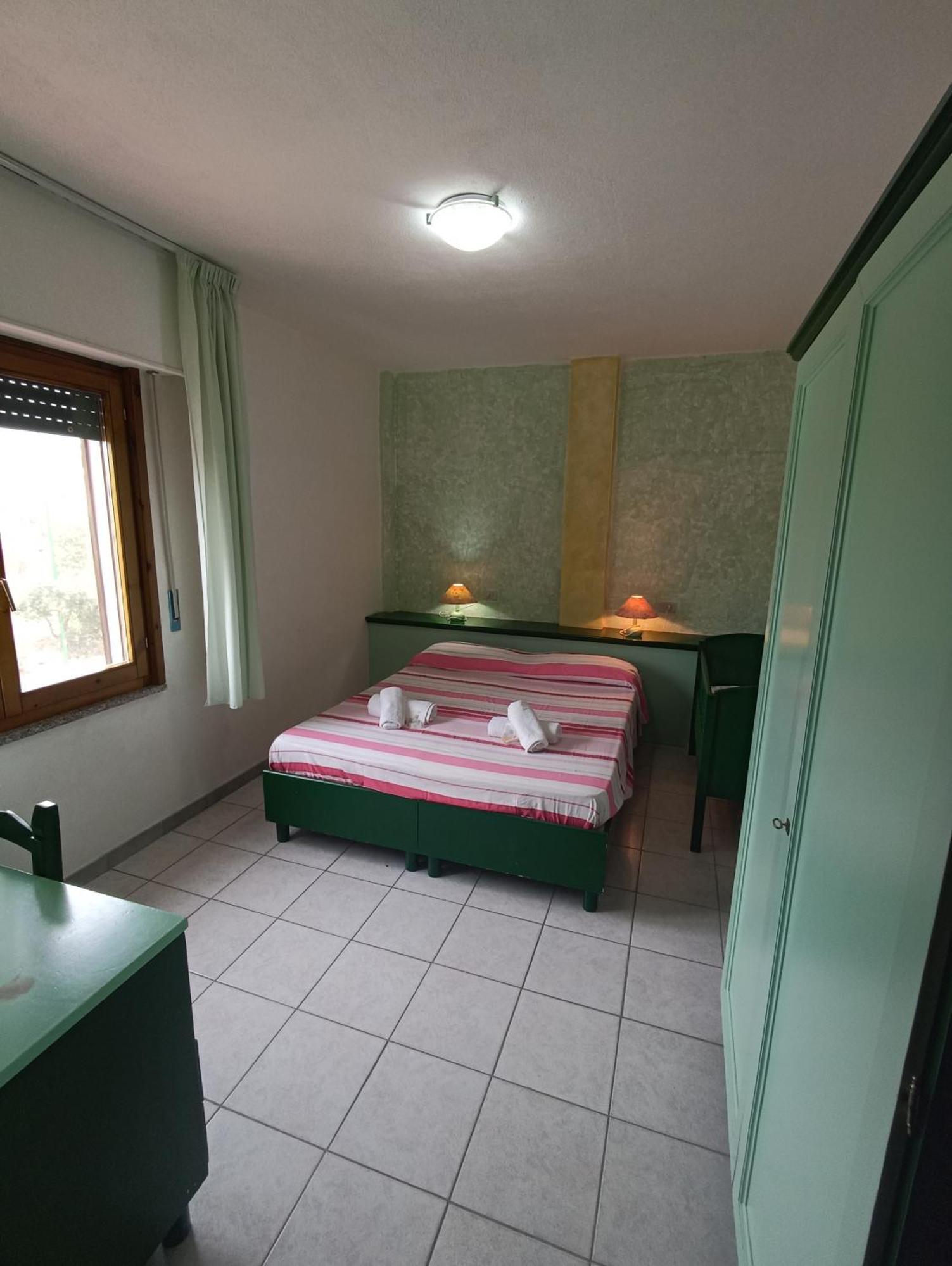 Hotel S'Ustiarvu- Nuova Gestione Cala Liberotto Exterior foto