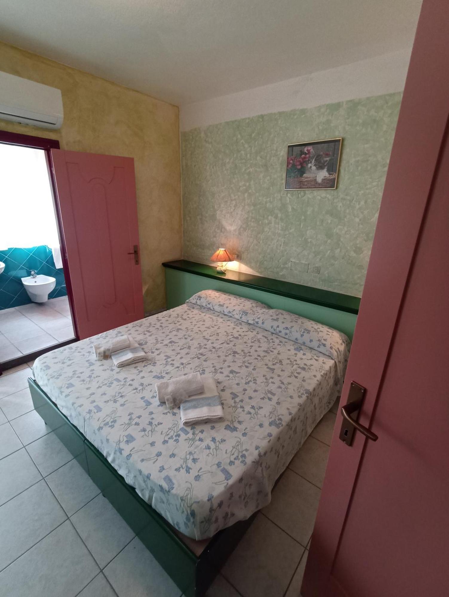 Hotel S'Ustiarvu- Nuova Gestione Cala Liberotto Exterior foto