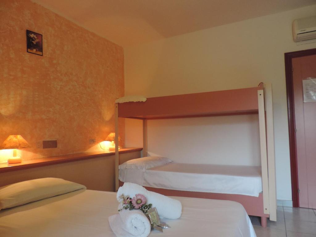 Hotel S'Ustiarvu- Nuova Gestione Cala Liberotto Habitación foto