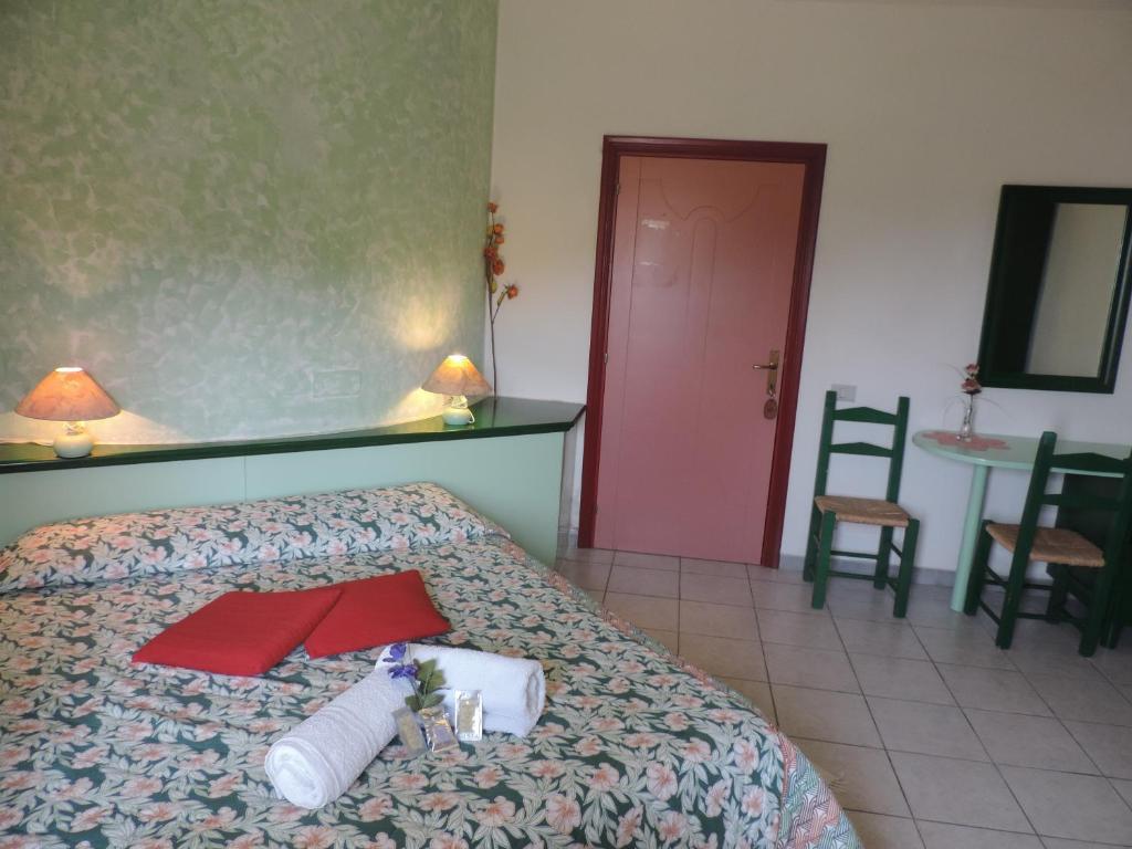 Hotel S'Ustiarvu- Nuova Gestione Cala Liberotto Exterior foto